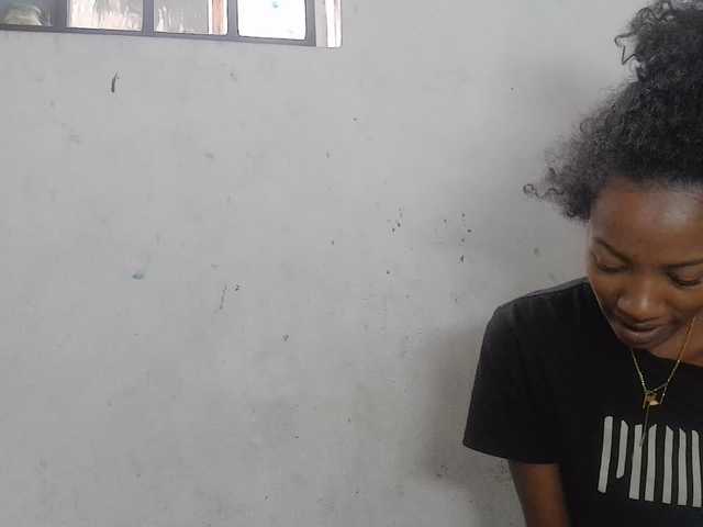 Claudiaah live cam on BongaCams