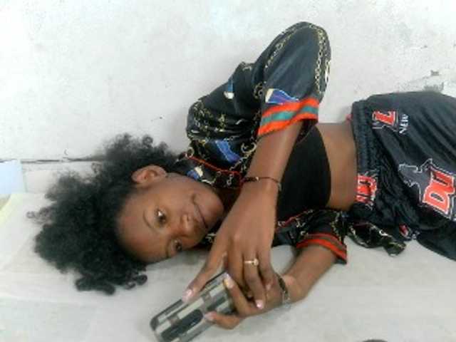 Claudiaah live cam on BongaCams