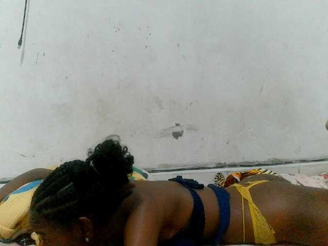 Claudiaah live cam on BongaCams
