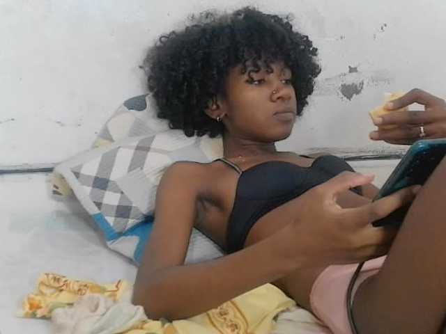 Claudiaah live cam on BongaCams