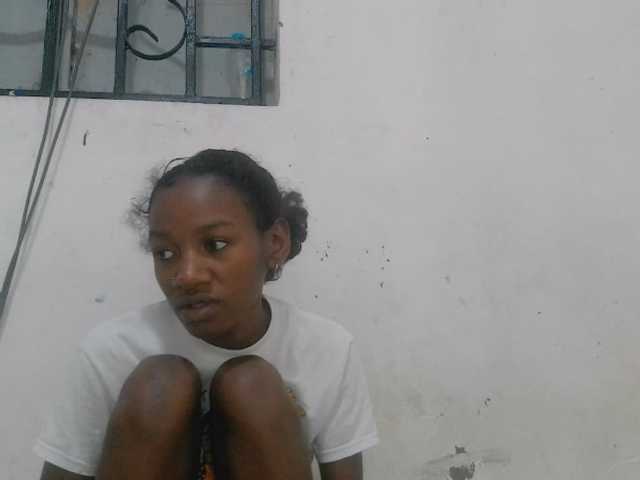 Claudiaah live cam on BongaCams