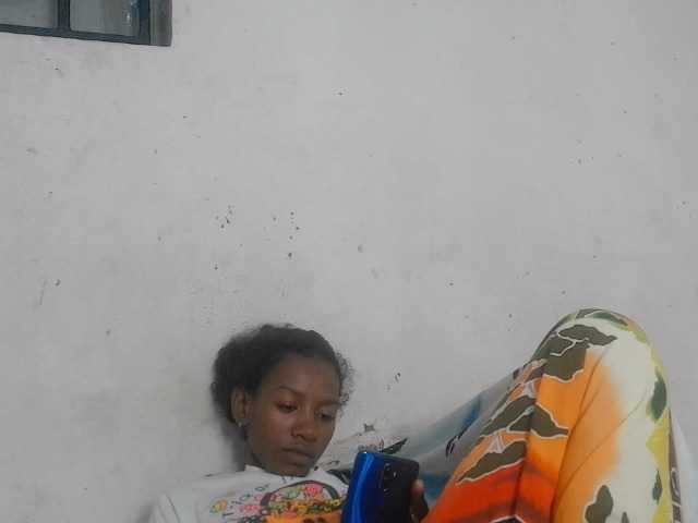 Claudiaah live cam preview