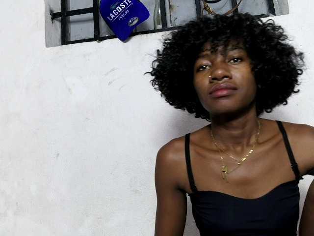Claudiaah live cam on BongaCams