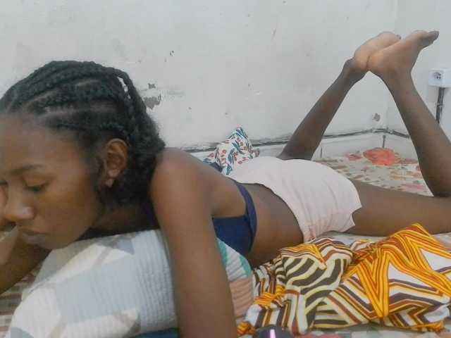 Claudiaah live cam on BongaCams