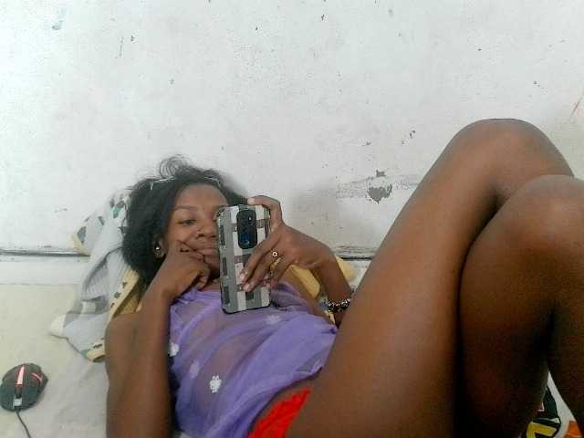 Claudiaah live cam on BongaCams