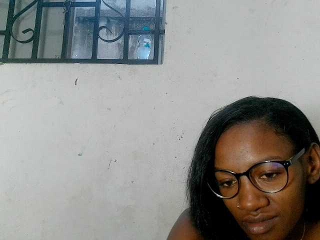 Claudiaah live cam on BongaCams