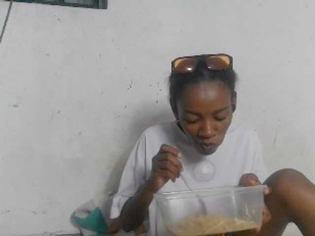 Claudiaah live cam on BongaCams