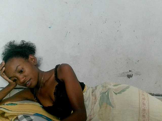 Claudiaah live cam on BongaCams