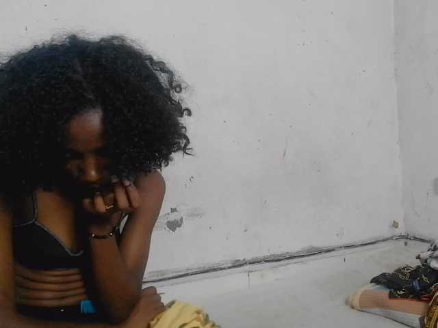 Claudiaah live cam on BongaCams