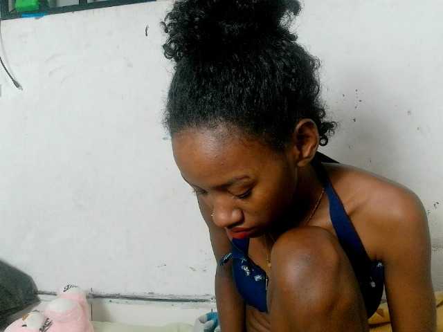Claudiaah live cam on BongaCams