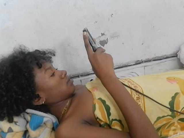 Claudiaah live cam on BongaCams