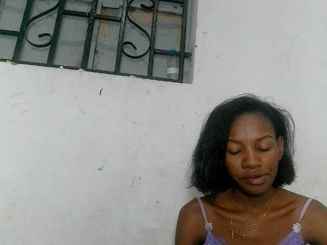 Claudiaah live cam on BongaCams