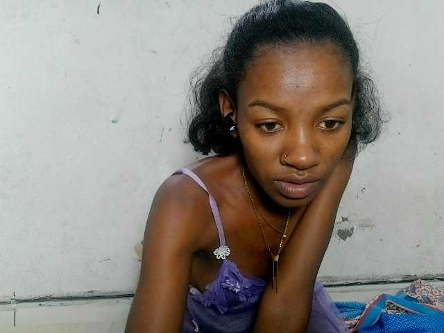 Claudiaah live cam on BongaCams