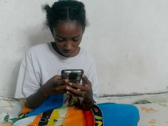 Claudiaah live cam on BongaCams