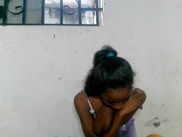 Claudiaah live cam on BongaCams