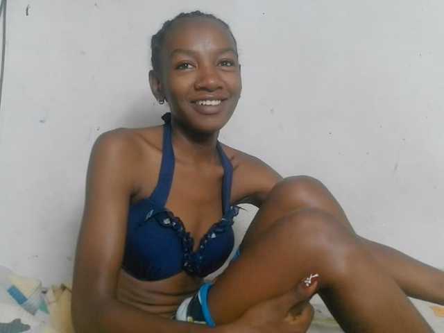 Claudiaah live cam on BongaCams