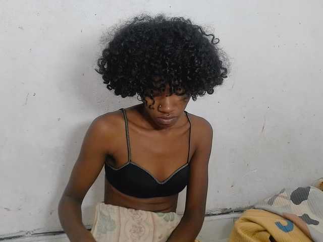 Claudiaah live cam on BongaCams