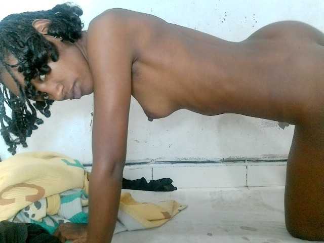 Claudiaah live cam on BongaCams