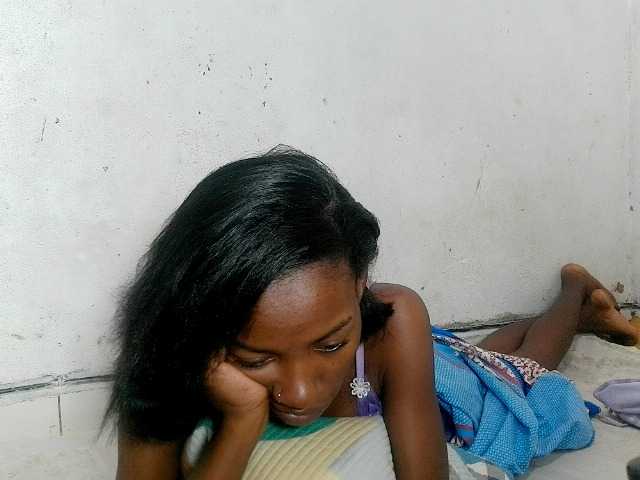 Claudiaah live cam on BongaCams