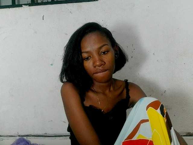 Claudiaah live cam on BongaCams