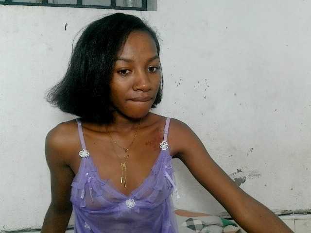Claudiaah live cam on BongaCams