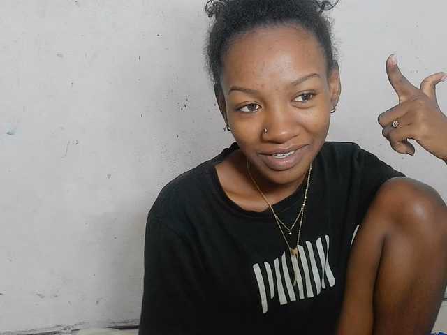 Claudiaah live cam on BongaCams