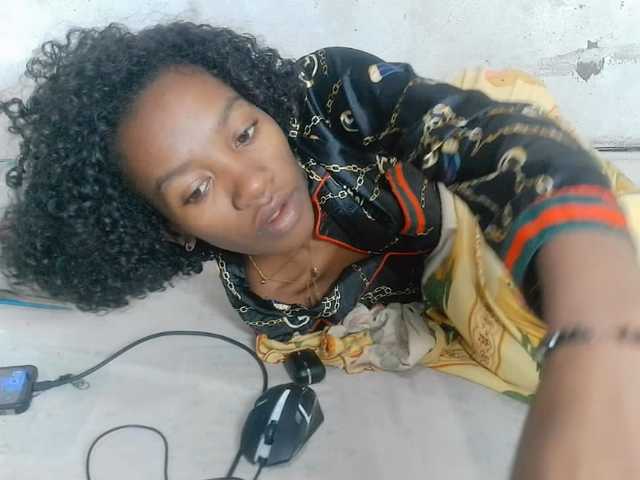 Claudiaah live cam on BongaCams