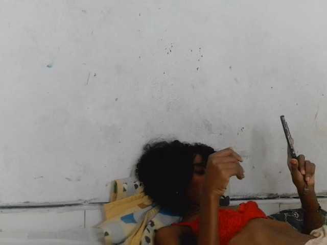 Claudiaah live cam on BongaCams