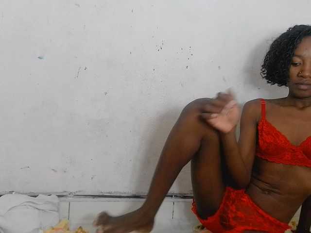 Claudiaah live cam on BongaCams