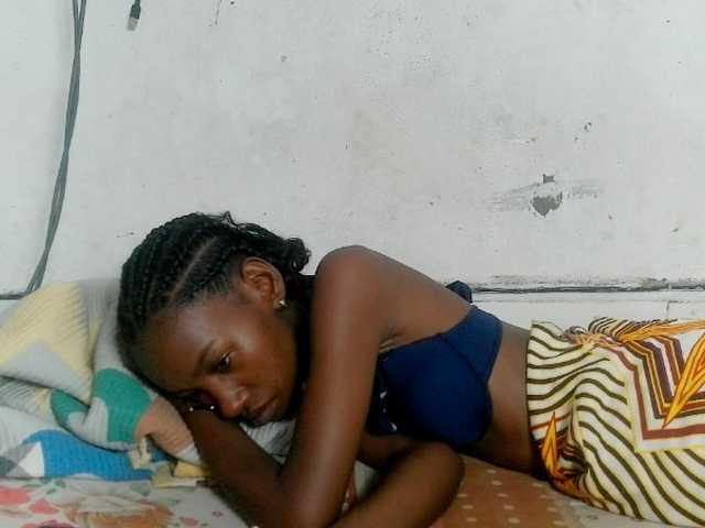 Claudiaah live cam on BongaCams