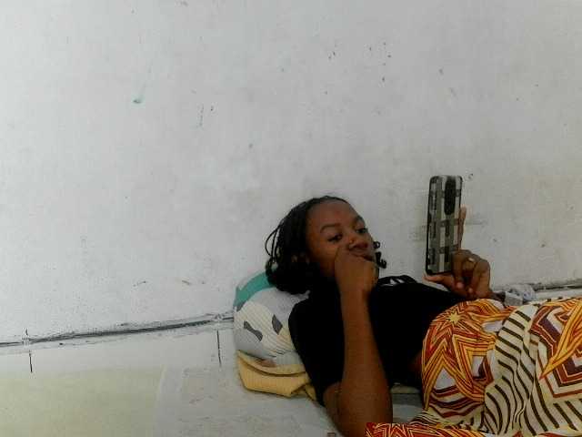Claudiaah live cam on BongaCams