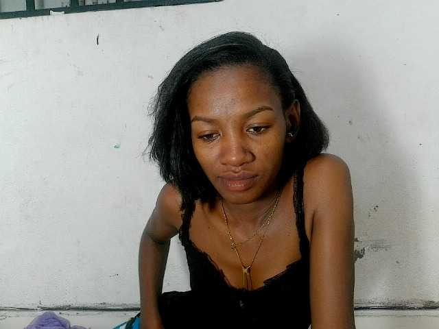 Claudiaah live cam on BongaCams