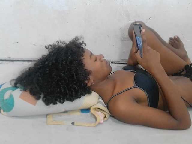 Claudiaah live cam on BongaCams