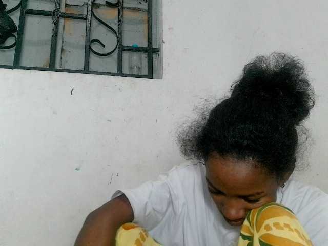 Claudiaah live cam on BongaCams