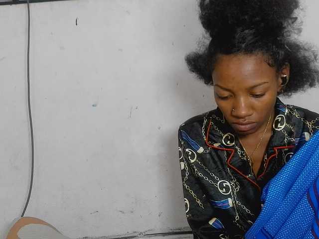 Claudiaah live cam on BongaCams
