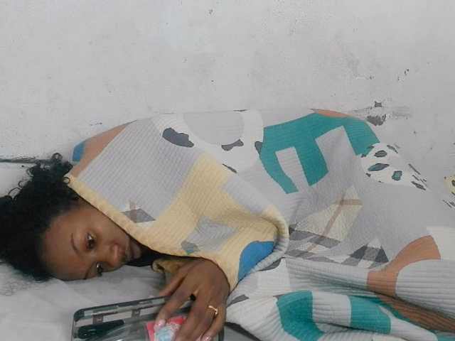Claudiaah live cam preview