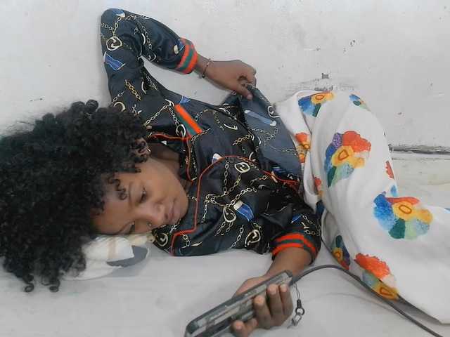 Claudiaah live cam on BongaCams