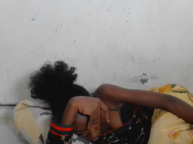 Claudiaah live cam on BongaCams