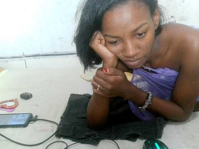 Claudiaah live cam on BongaCams