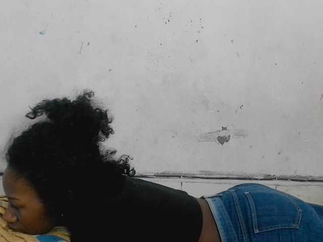 Claudiaah live cam on BongaCams