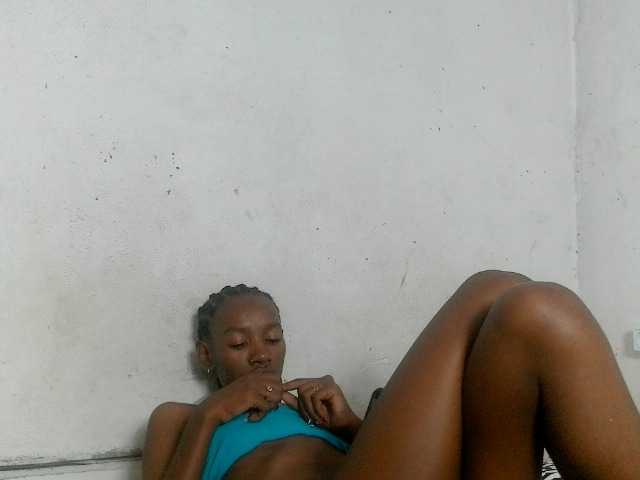Claudiaah live cam on BongaCams