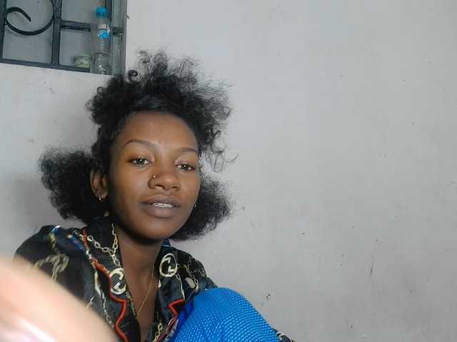 Claudiaah live cam on BongaCams