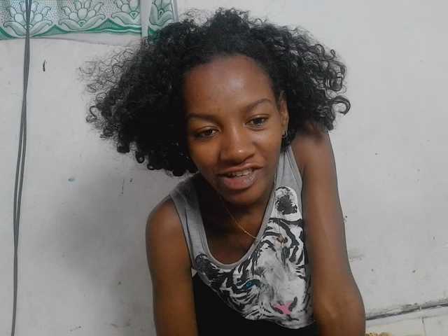 Claudiaah live cam on BongaCams