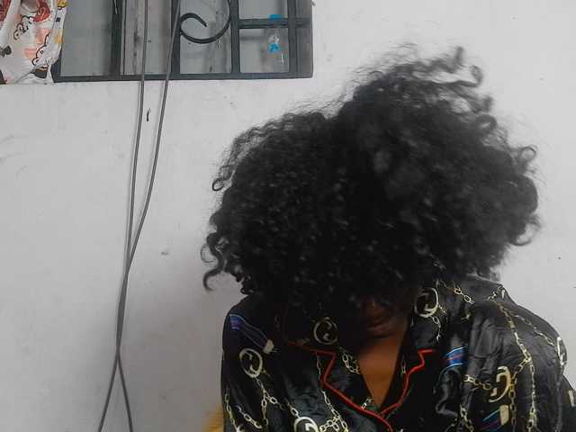 Claudiaah live cam