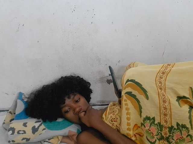 Claudiaah live cam on BongaCams
