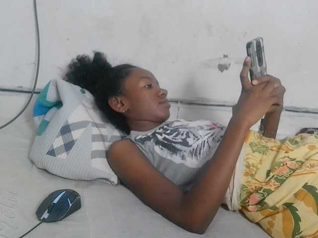 Claudiaah live cam on BongaCams