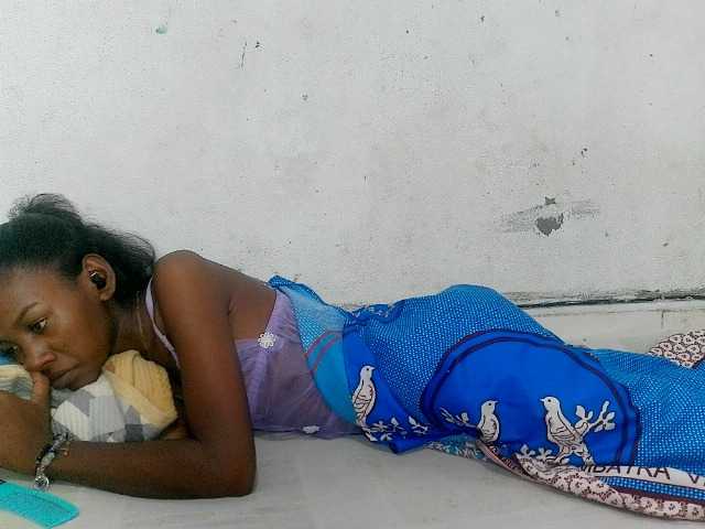 Claudiaah live cam on BongaCams