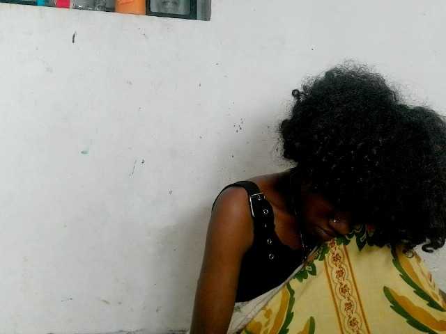 Claudiaah live cam on BongaCams