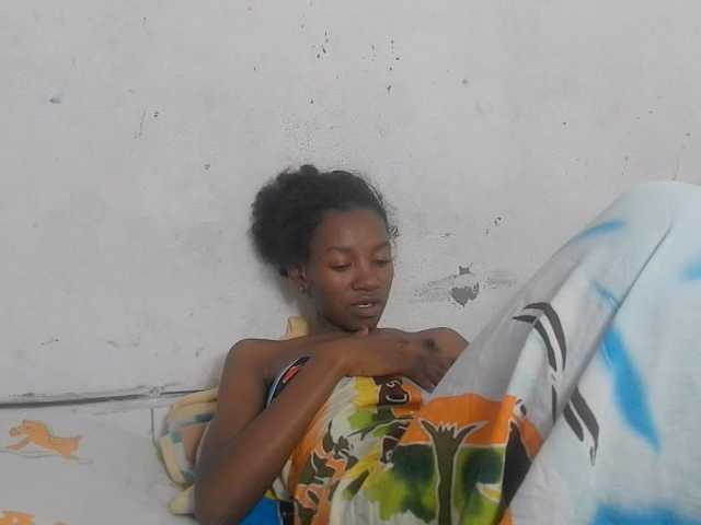 Claudiaah live cam on BongaCams