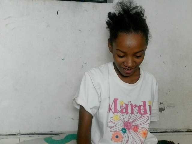 Claudiaah live cam on BongaCams